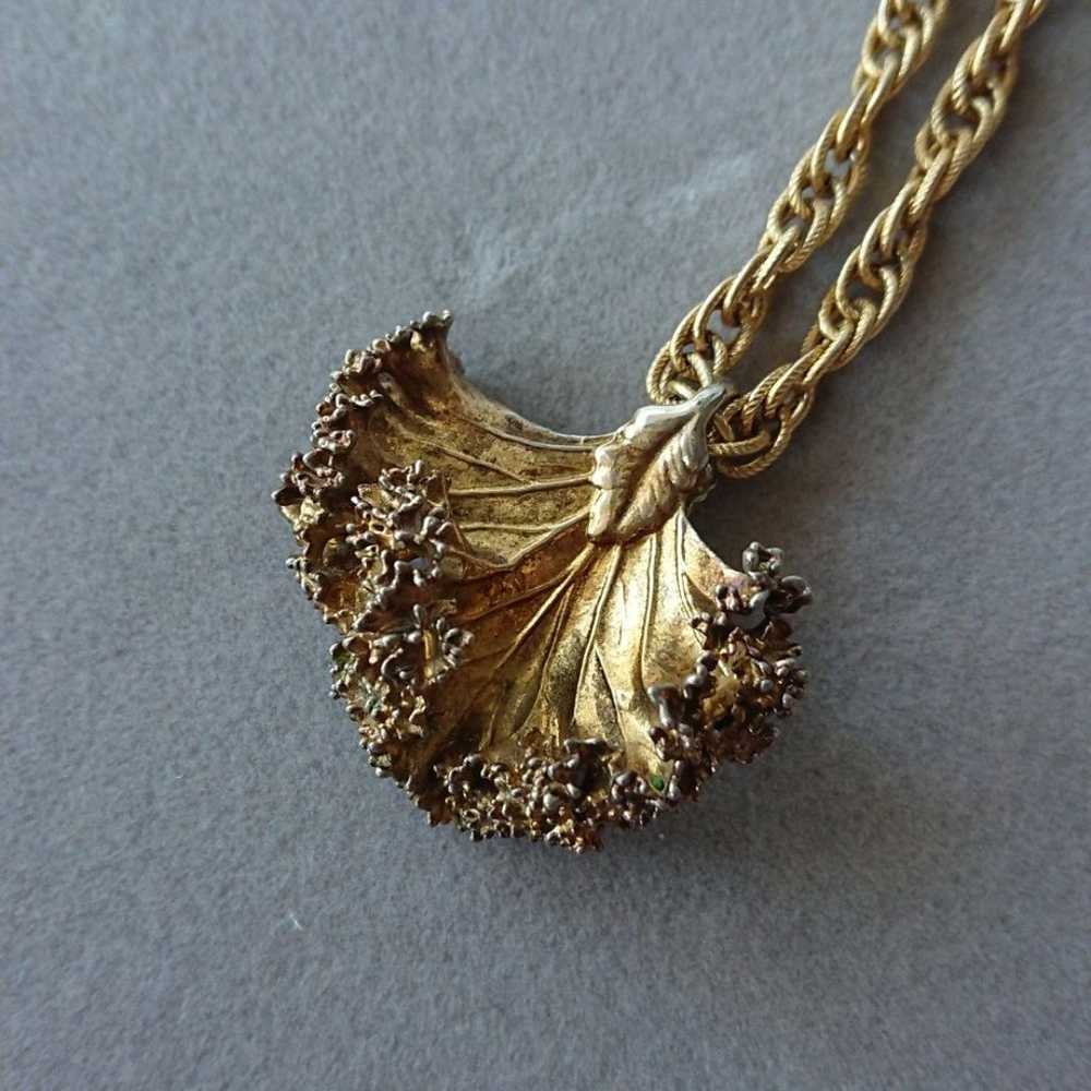 SharpLilTeeth Vintage Kale Leaf Gold dipped penda… - image 9