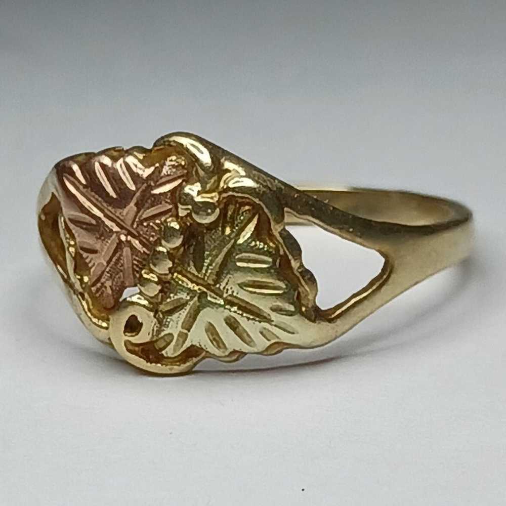 Black Hills Gold Ring Size 6 10k Multi-tone Gold … - image 5