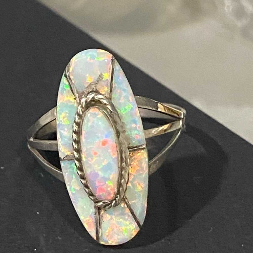 Rare find ! Vintage Fire opal ring . - image 3