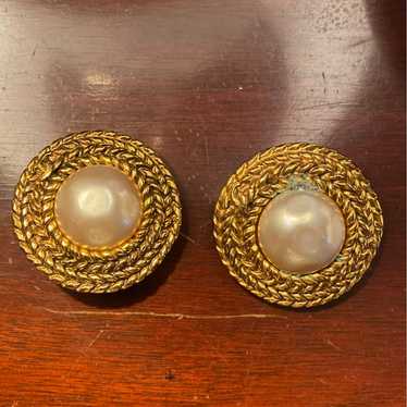 Chanel vintage clip on earrings - image 1