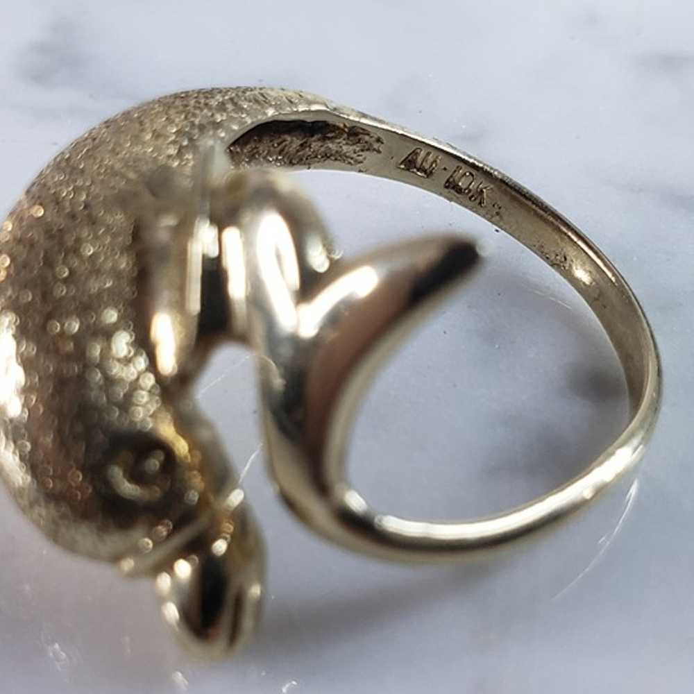 Womens Vintage Estate 10k Gold Dolphin Ring 4.0g … - image 4