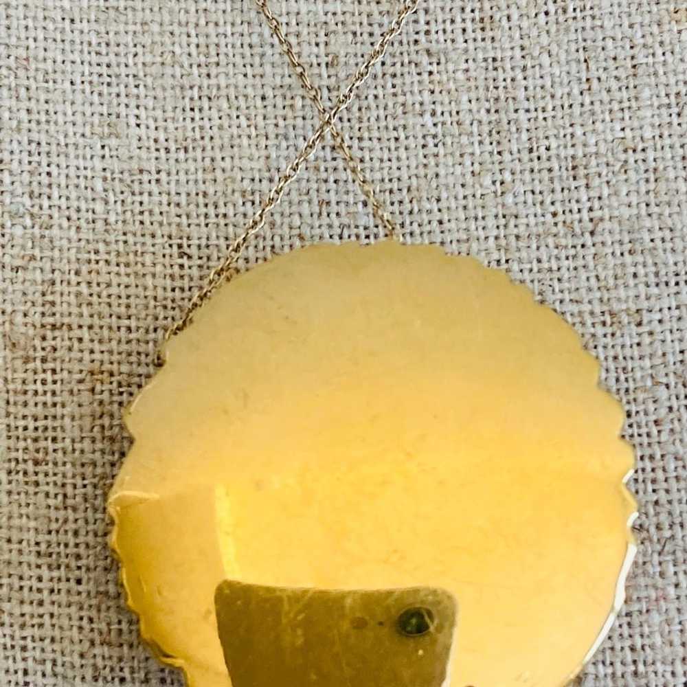 Vintage 14kt solid gold circle Necklace - image 3