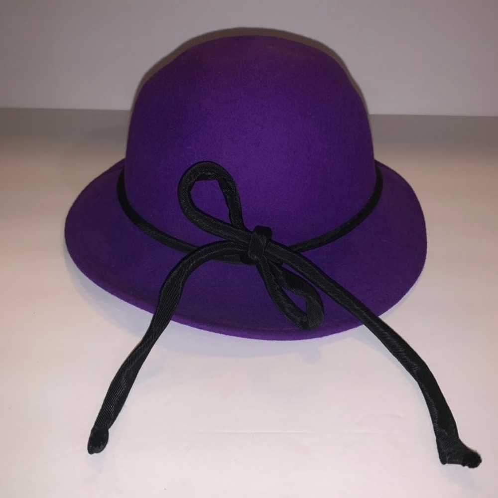 Vintage womens 100% wool purple hat - image 2