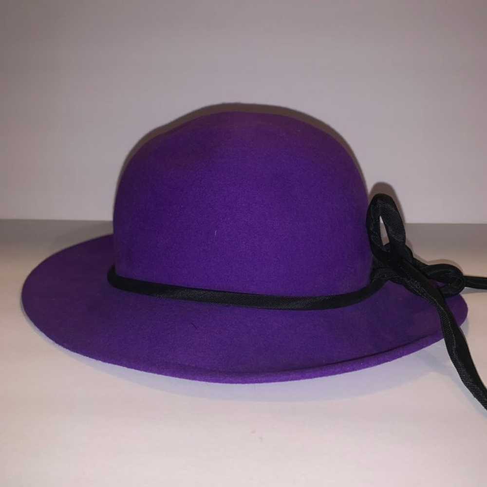 Vintage womens 100% wool purple hat - image 3