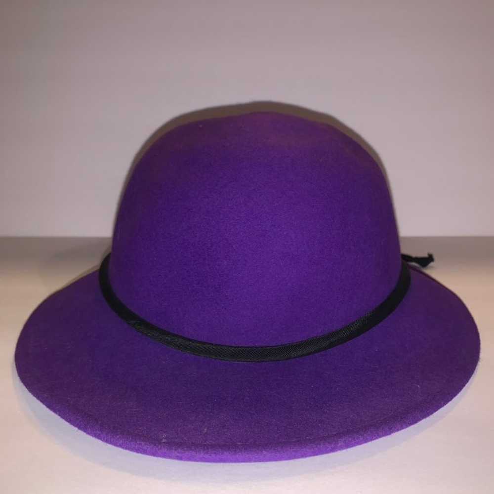 Vintage womens 100% wool purple hat - image 4