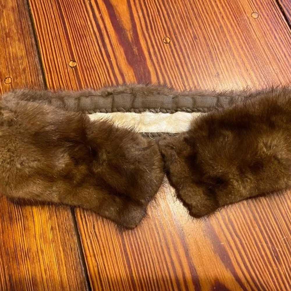 Women's Vintage brown mink collar - image 2