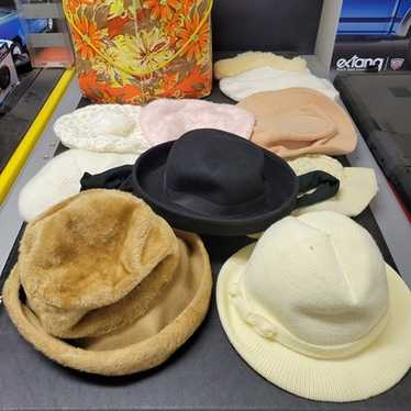 Vintage hats and hat box, Lot of 9. - image 1