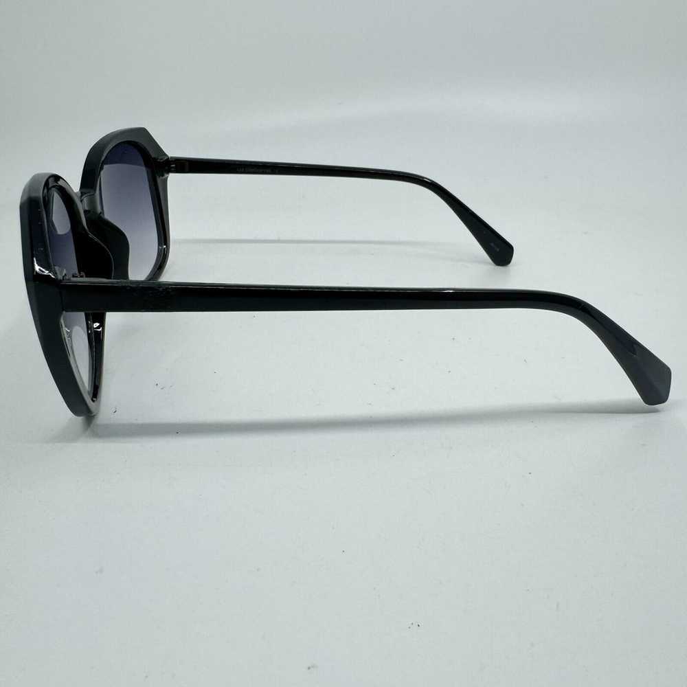 Liz Claiborne Vintage Black Sunglasses Oval Full … - image 2