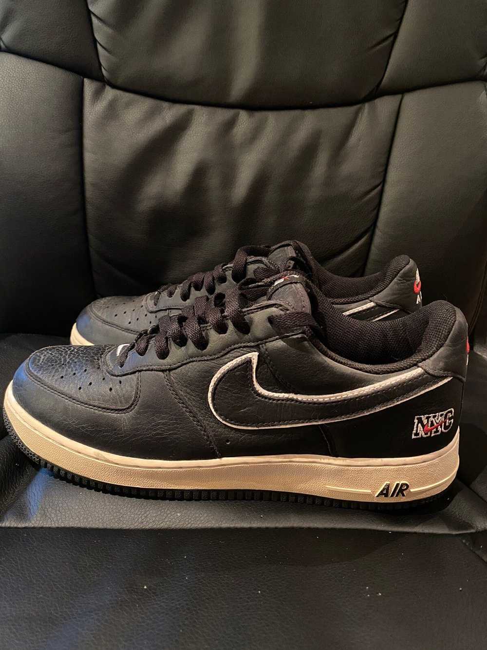 Nike Air Force 1 Low Retro Black NYC 2016 - image 2