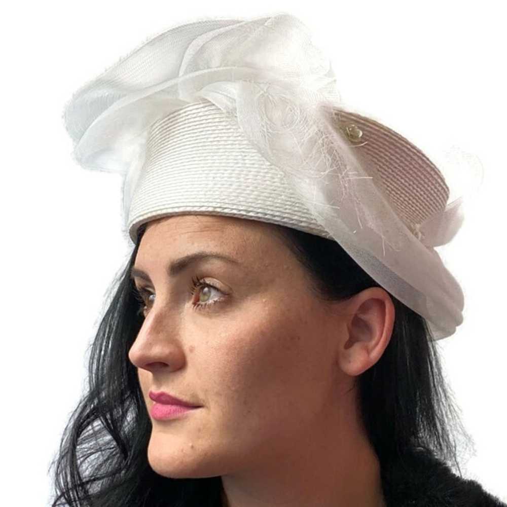 Vintage White Pillbox Tulle Floral Hat - image 2