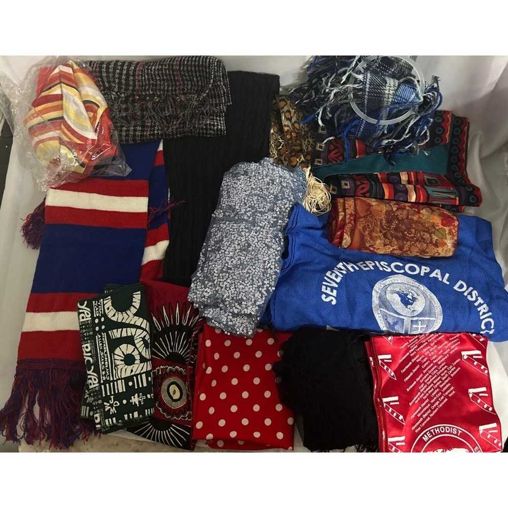 Mixed Lot Of 15 Vintage to Now Women’s Scarves He… - image 3