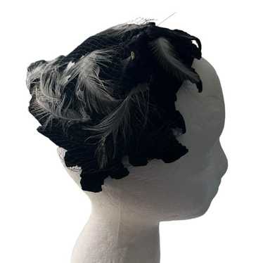 Black and white vintage feathered fascinator - image 1