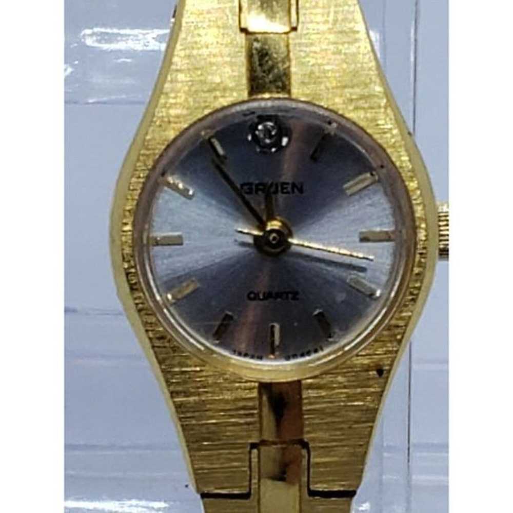 Vintage Women's Small Gruen Gold Watch - image 5