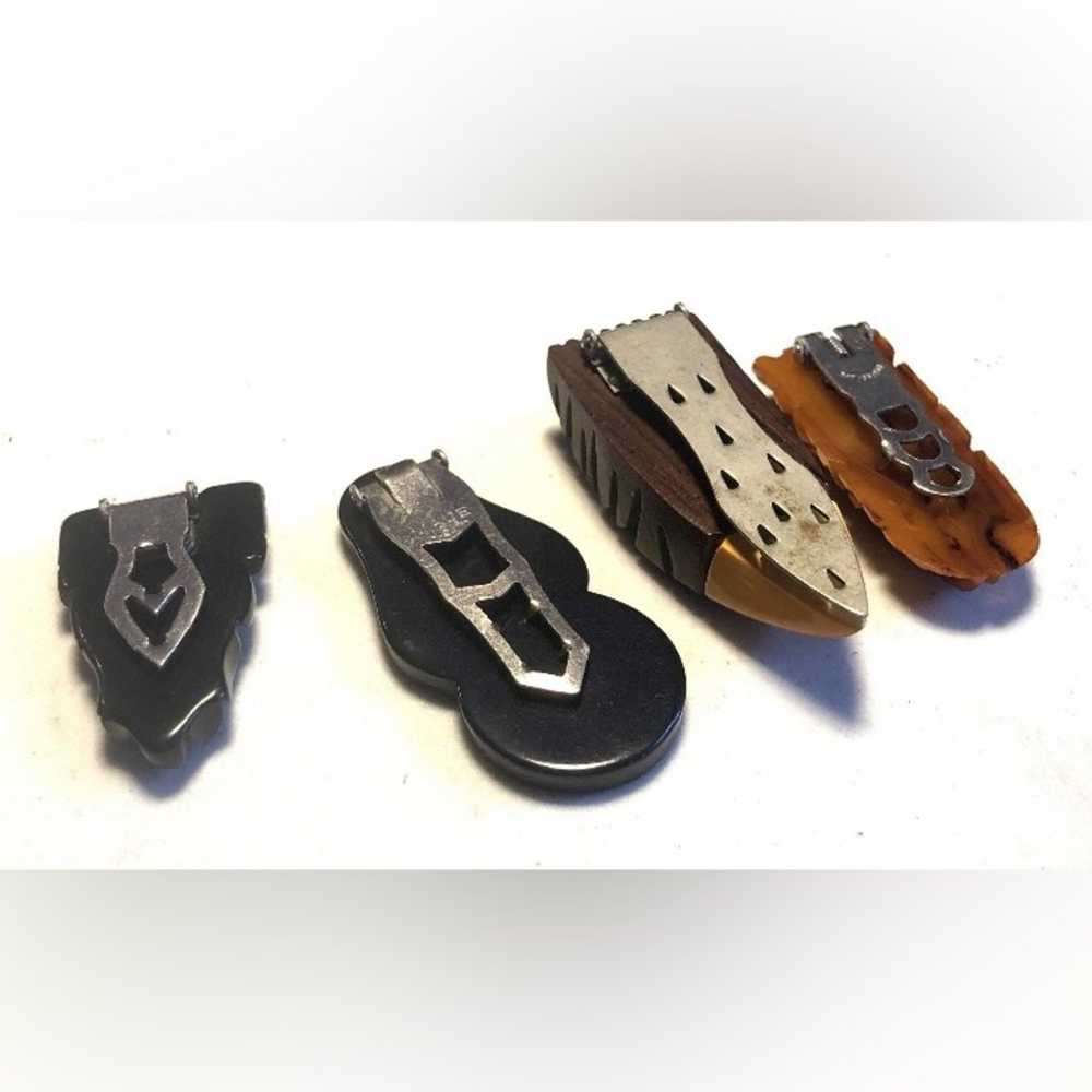 Vintage Lot of 4 1940s BAKELITE Dress Clips Peanu… - image 8