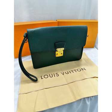 Louis Vuitton Taiga Leather Clutch