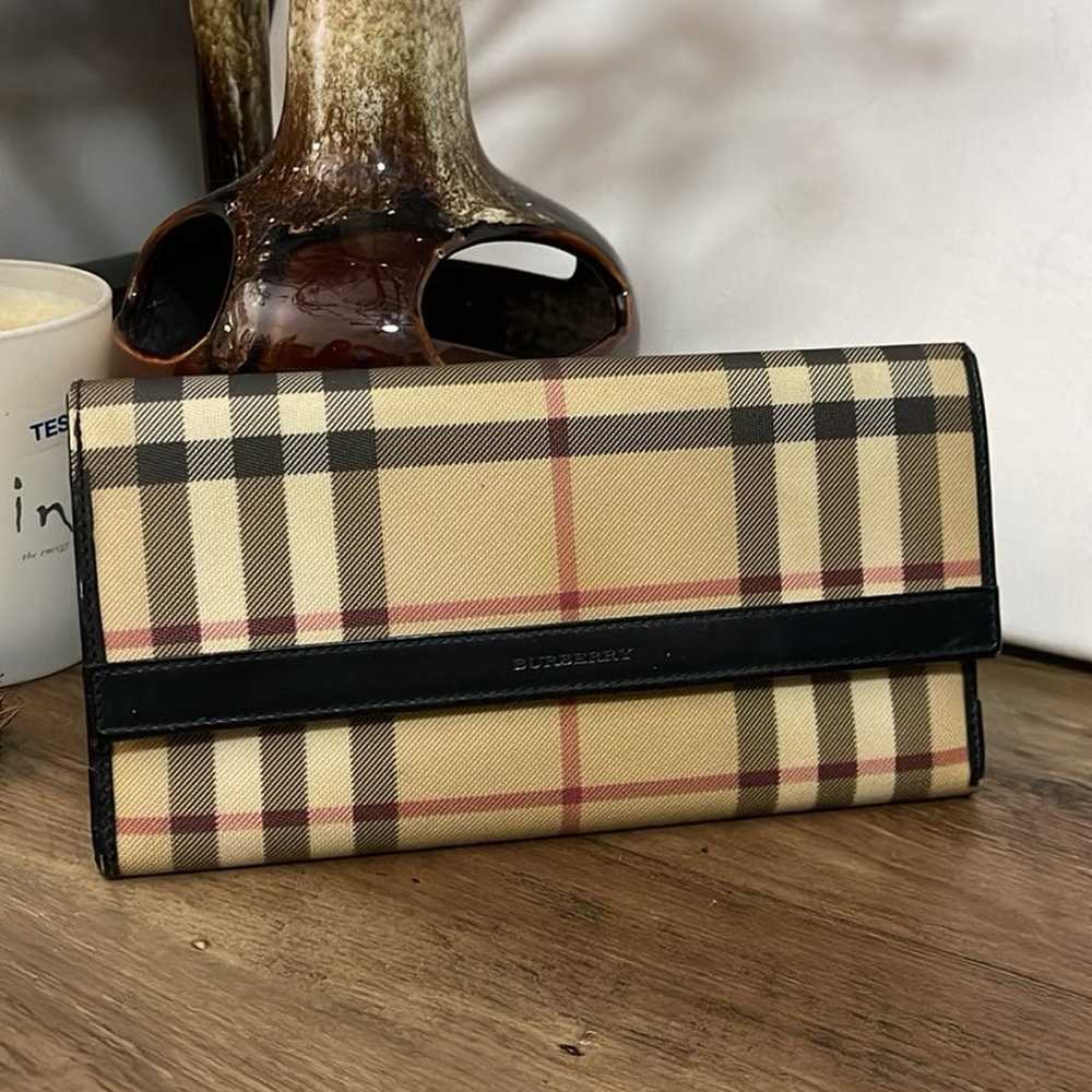 Burberry vintage long wallet - image 10