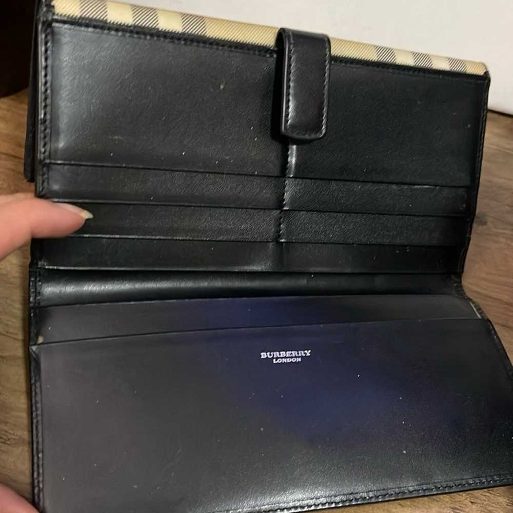 Burberry vintage long wallet - image 7