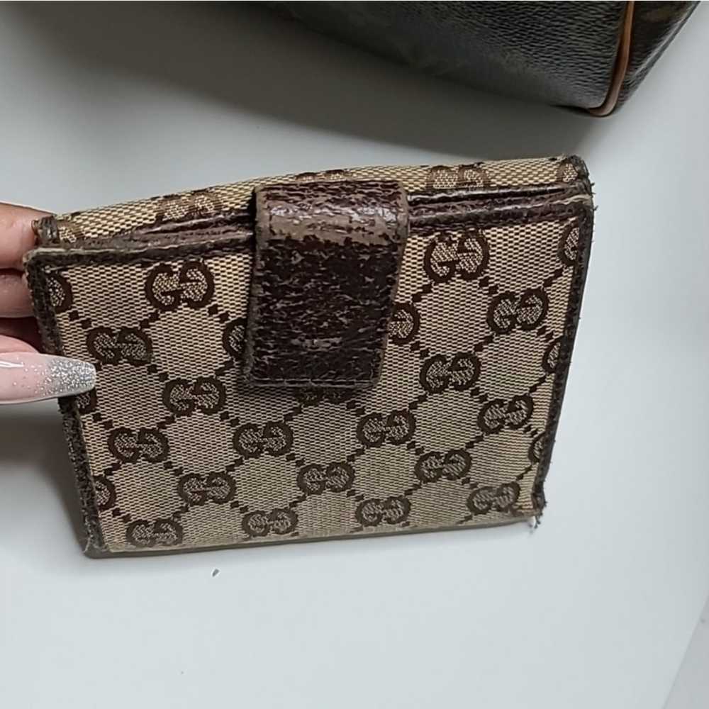 Gucci Trifold Wallet - image 12