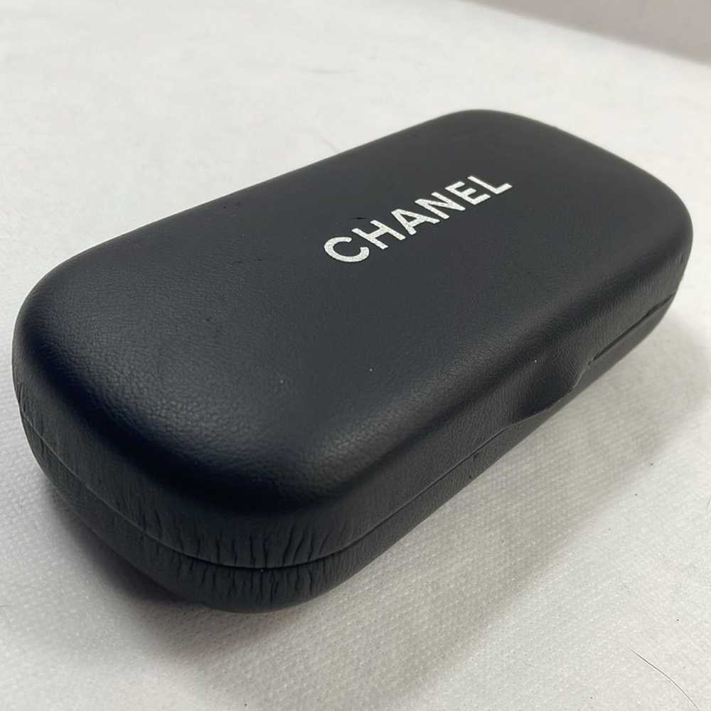 Authentic CHANEL vintage sunglasses with case - image 10