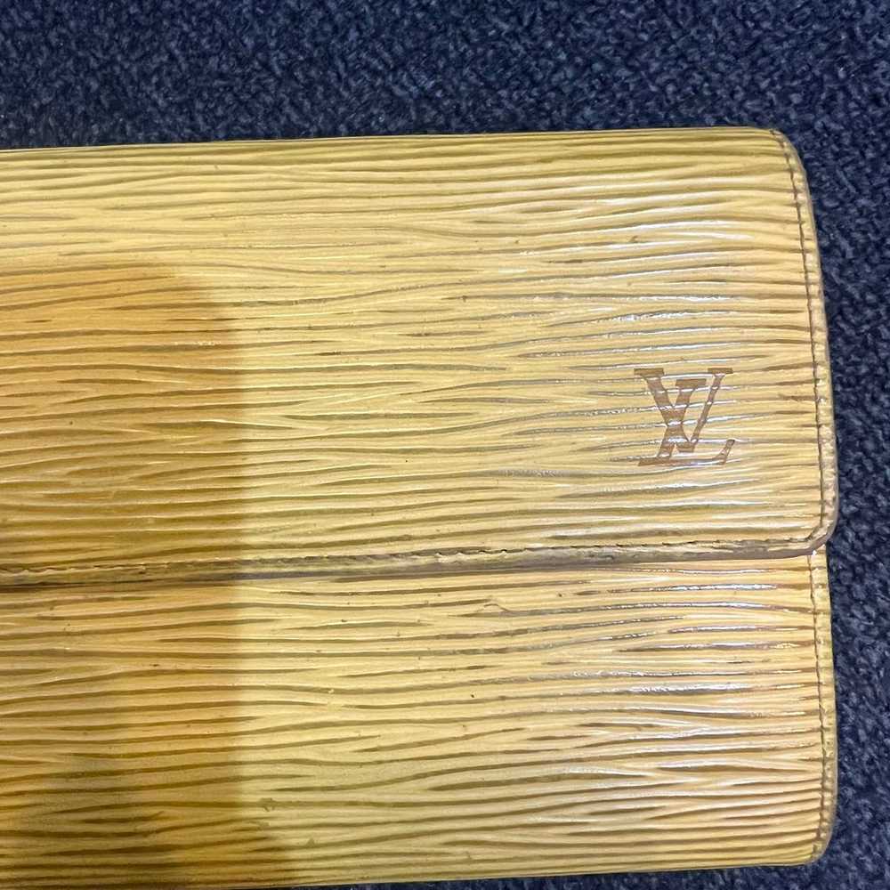 Louis Vuitton Epi Leather Vintag Wallet - image 2