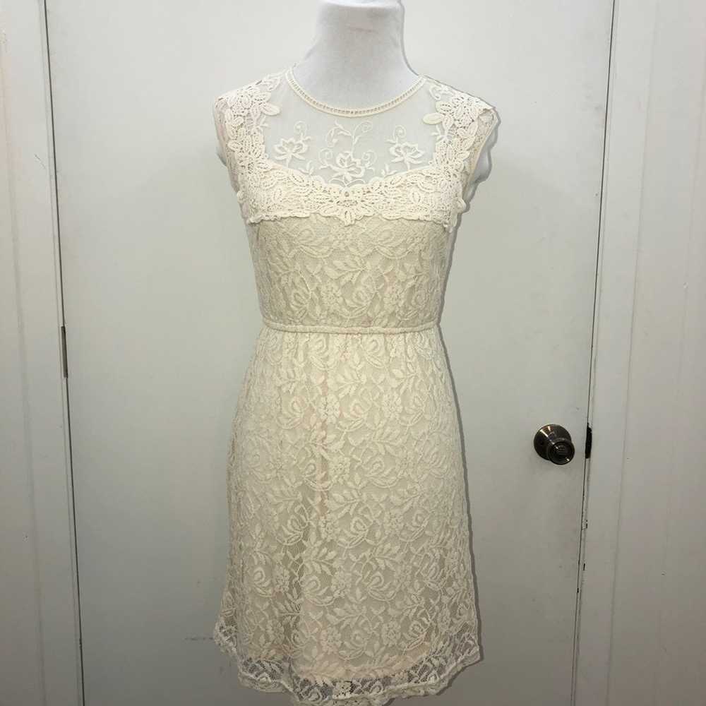 Beautiful Lace Dress - image 2