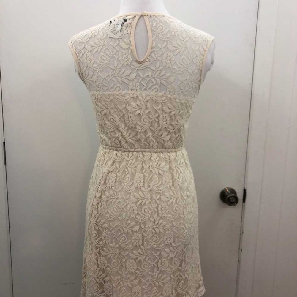 Beautiful Lace Dress - image 3