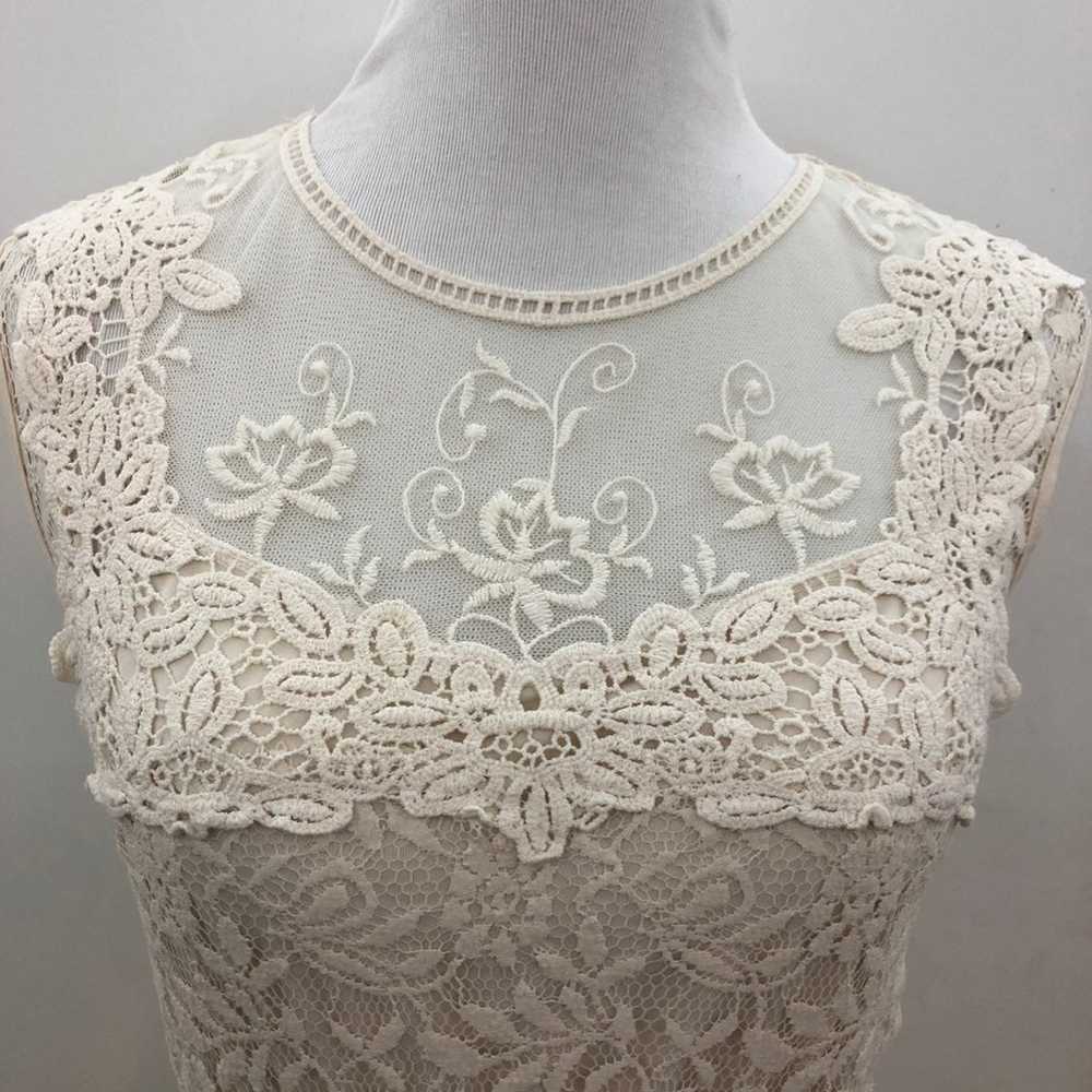 Beautiful Lace Dress - image 4