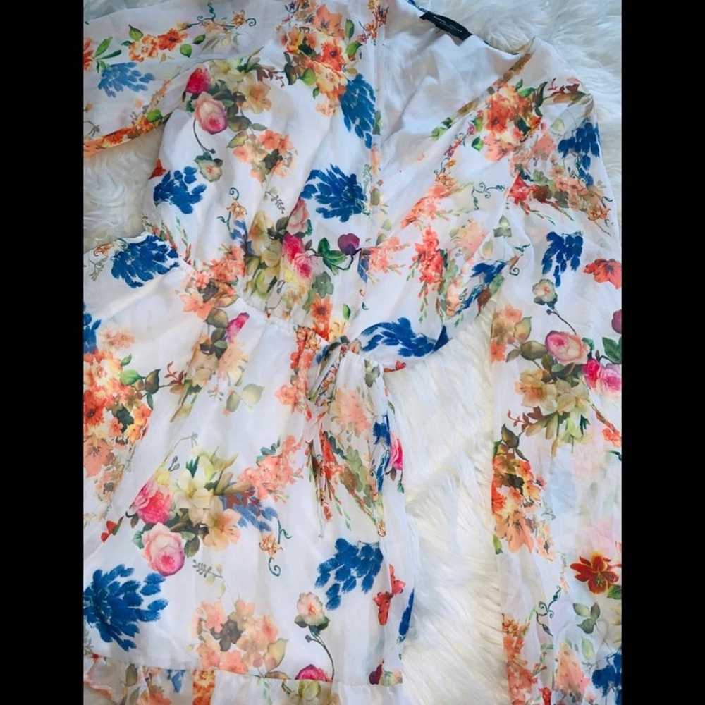 NWOT Romeo & Juliet Couture Ivory Floral Romper - image 4