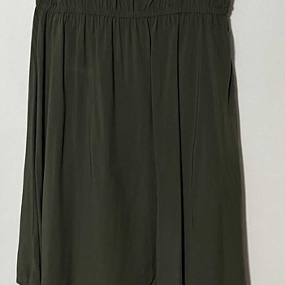 Old Navy Olive Green Sleeveless Waist-Defined V-N… - image 3