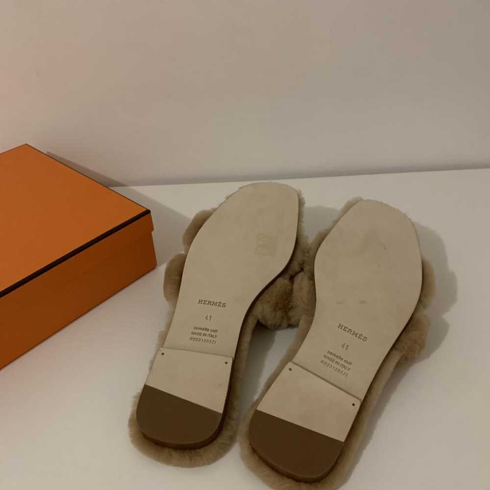 Hermès Oran shearling mules - image 8