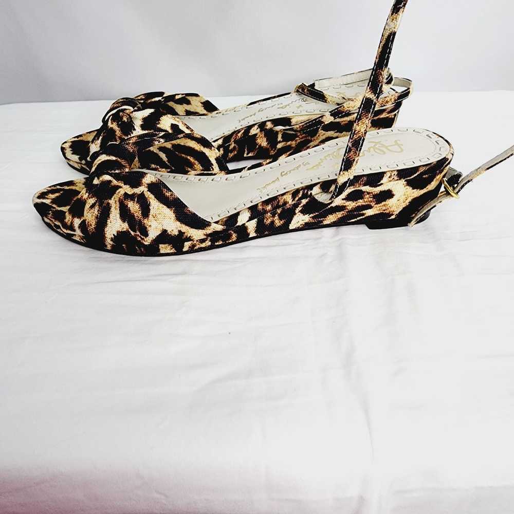 Alice + Olivia Alice + Olivia Alexi Leopard Print… - image 5