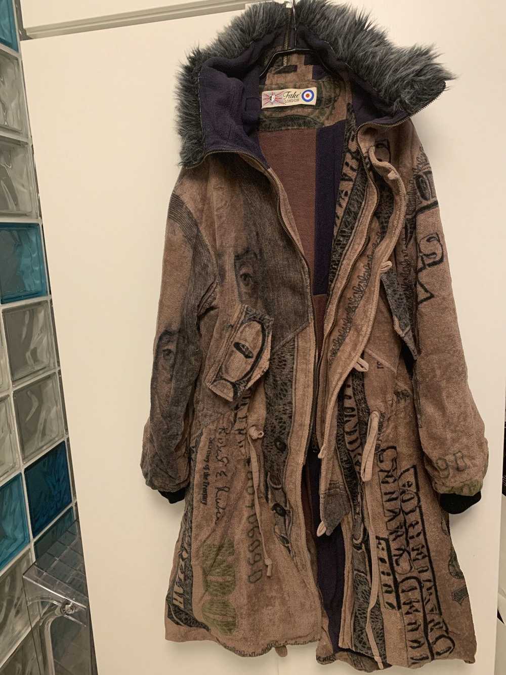 Fake London Dollar parka - image 1