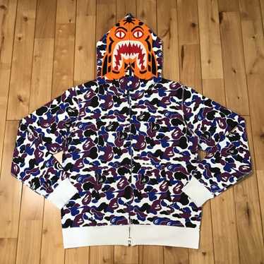 Bape 🔥Hong Kong city camo🔥 tiger full zip hoodi… - image 1