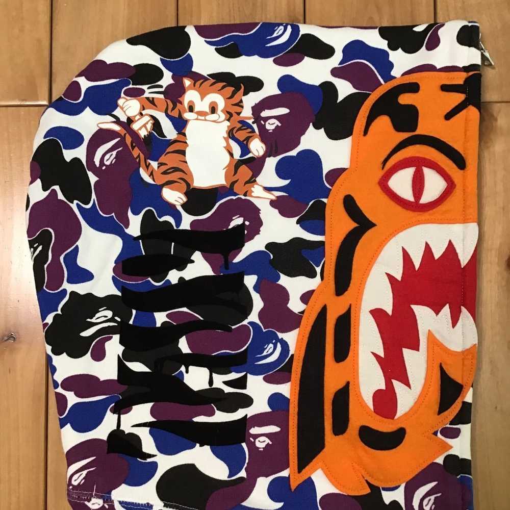 Bape 🔥Hong Kong city camo🔥 tiger full zip hoodi… - image 3