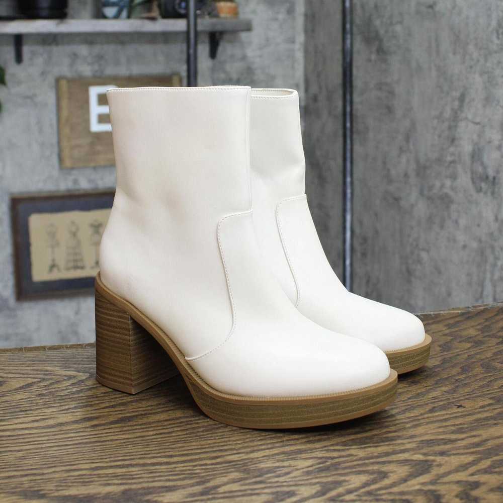 Designer Universal Thread with Memory Foam Insole… - image 1