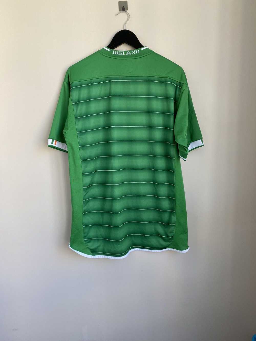 Soccer Jersey × Umbro × Vintage IRELAND 2003-04 H… - image 6