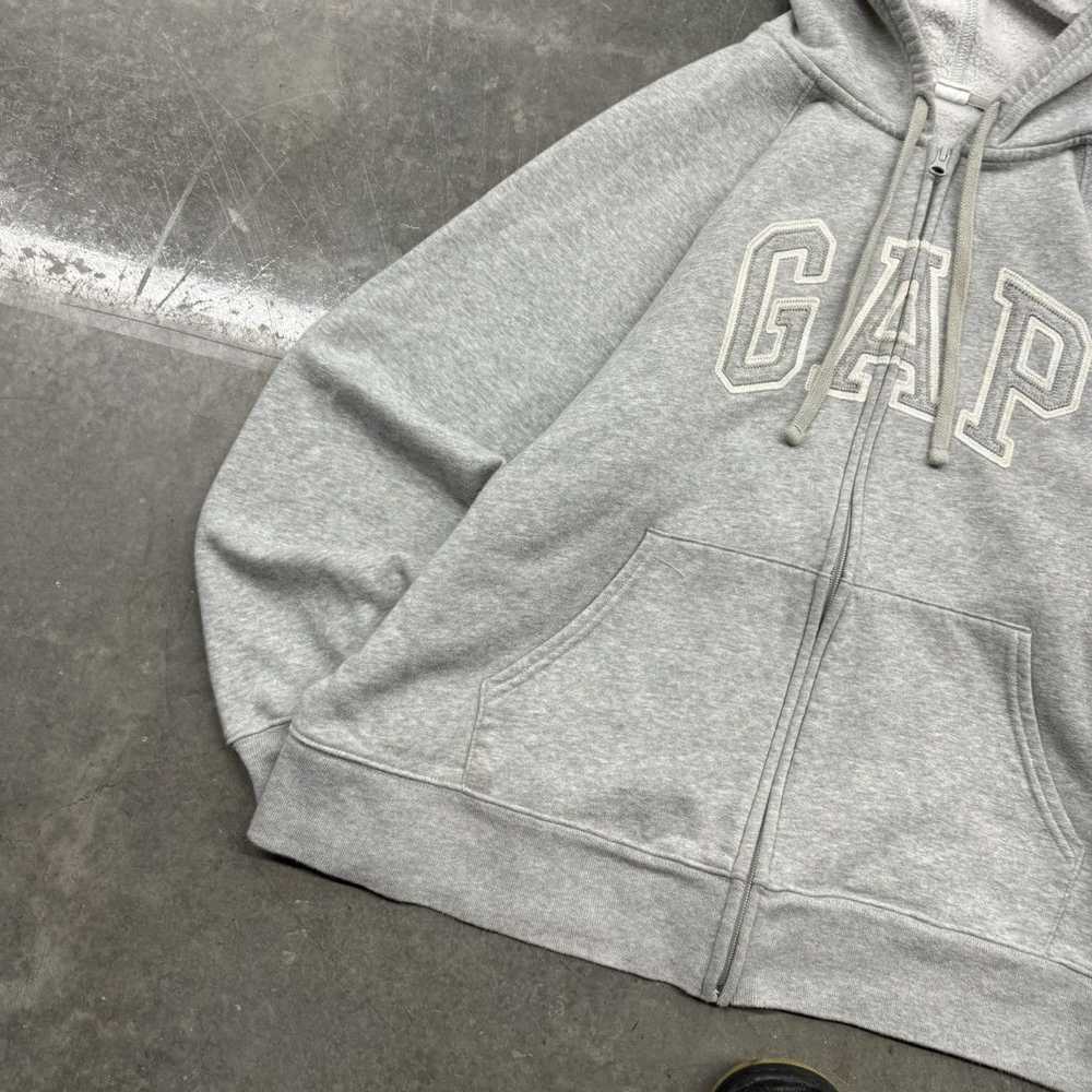 Gap × Streetwear × Vintage VINTAGE Y2K GAP EMBROI… - image 3