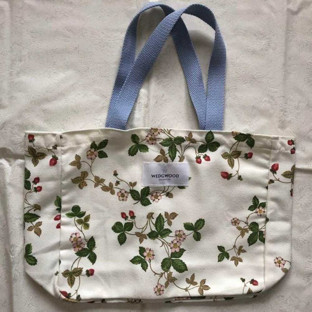 Wedgwood ❤️ Cute tote bag with a popular pattern … - image 2