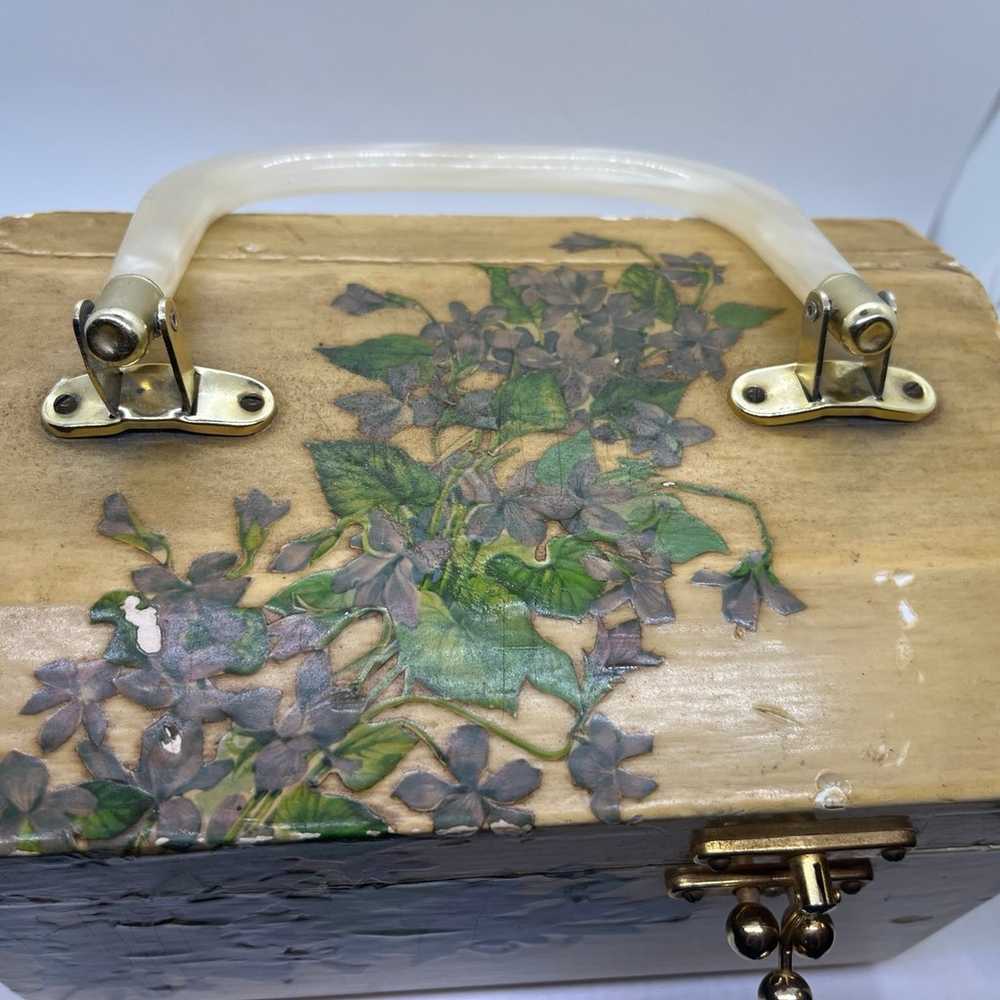 1970's MCM Vintage Violets Wooden Box Purse with … - image 4