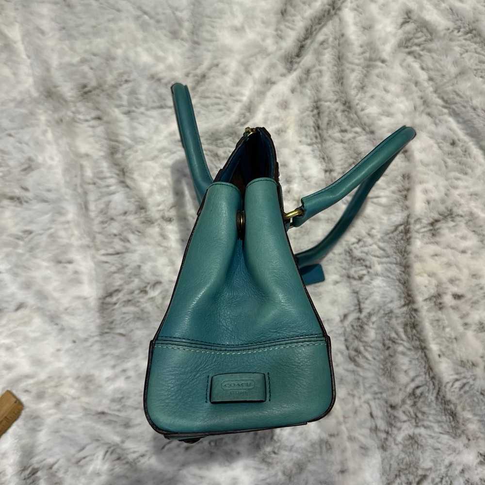 Coach shiny Hamptons blue leather bag - image 6