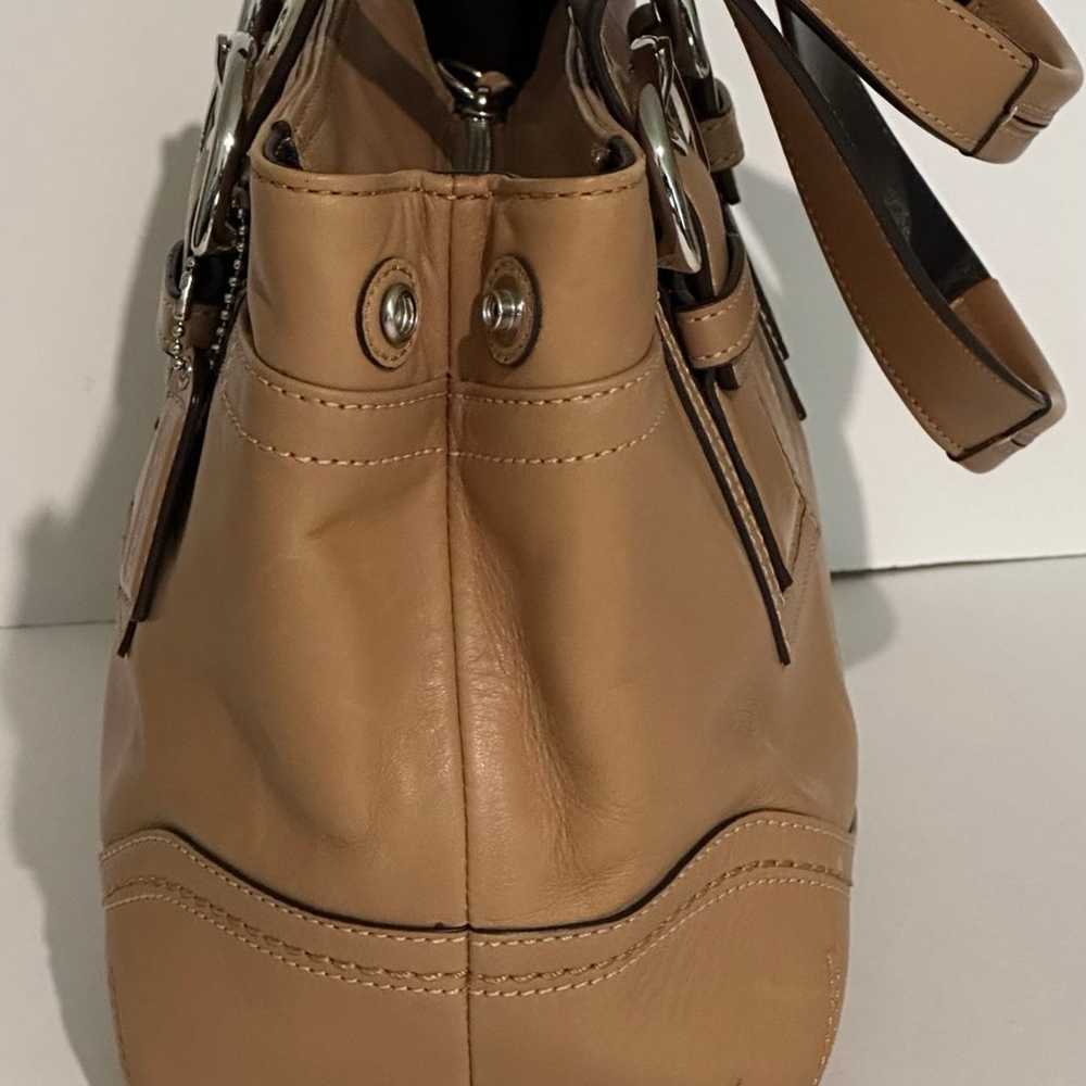 A tan vintage Coach camel leather soho / tote bag… - image 3