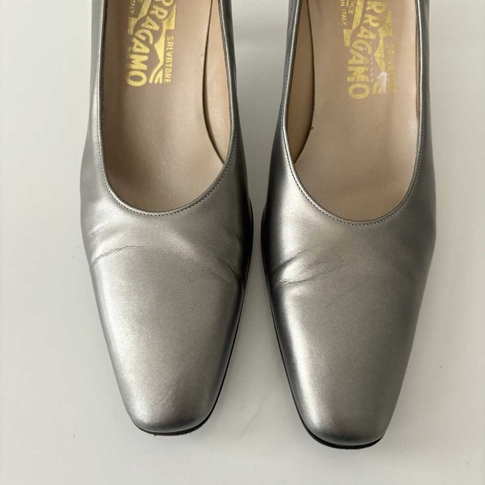 Vintage Salvatore Ferragamo Grey Heels Size 9.5 - image 10