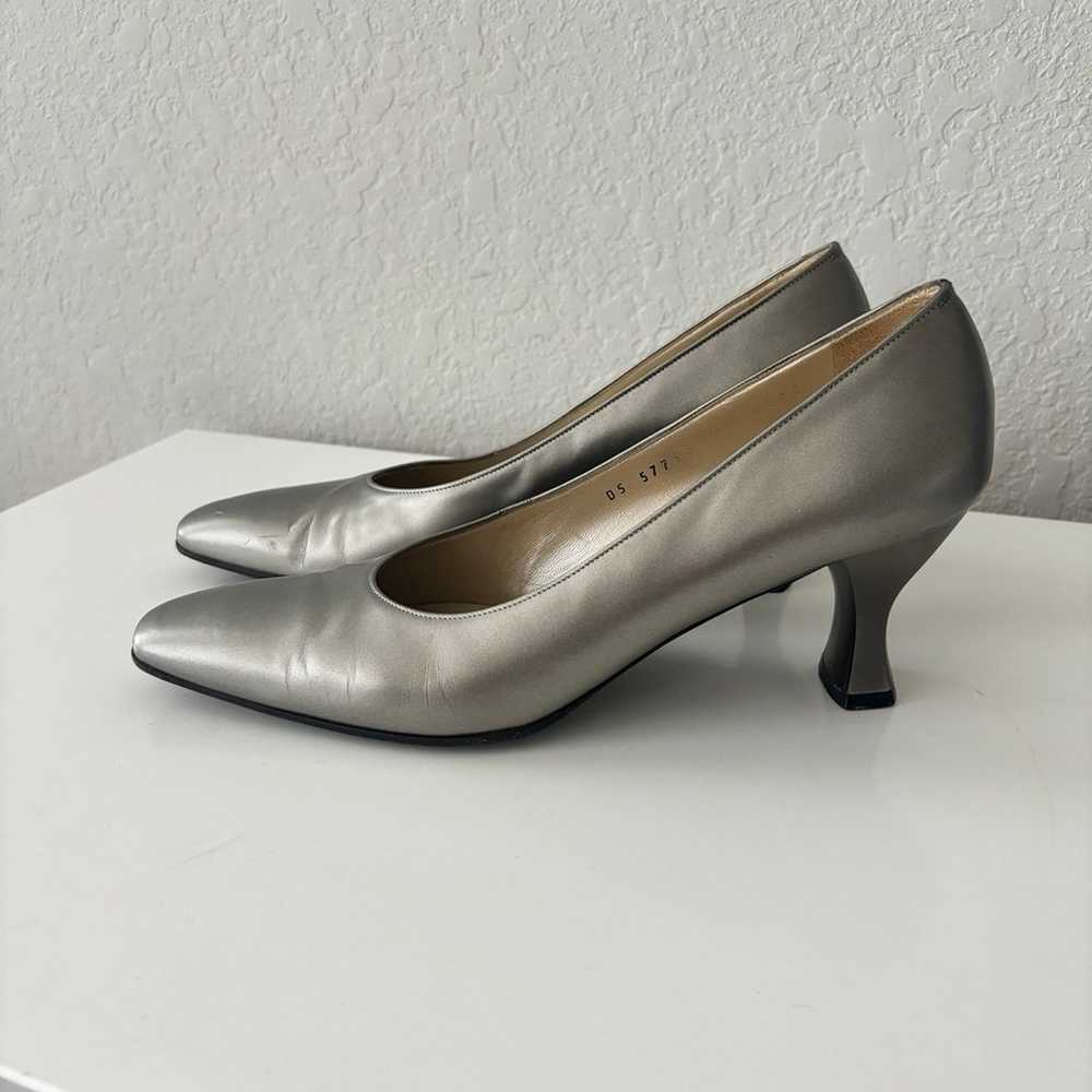 Vintage Salvatore Ferragamo Grey Heels Size 9.5 - image 3