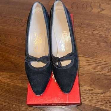 Vintage Salvatore Ferragamo black velvet with bow… - image 1