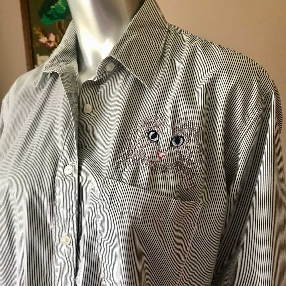 Las Olas Vintage Striped Embroidered Cat Shirt Si… - image 3