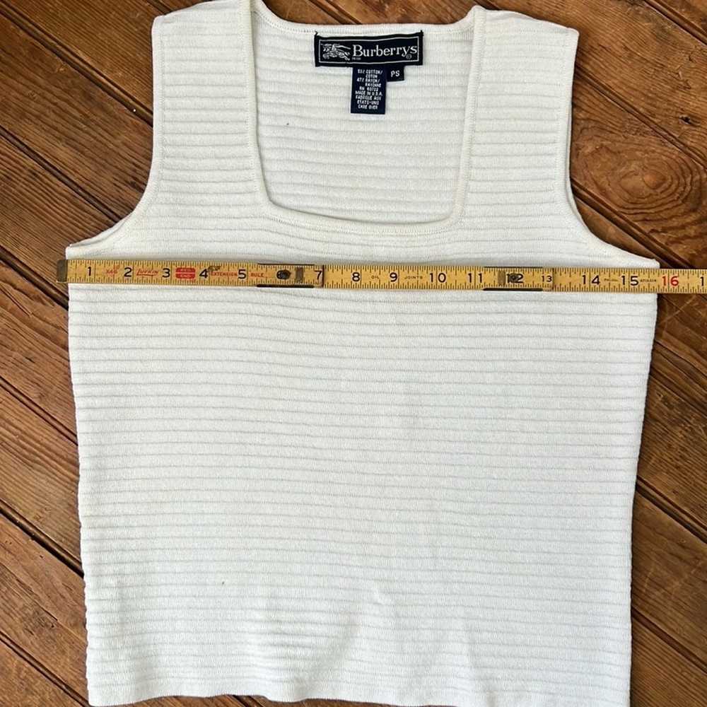 Women’s vintage 90s Burberrys white sleeveless kn… - image 4