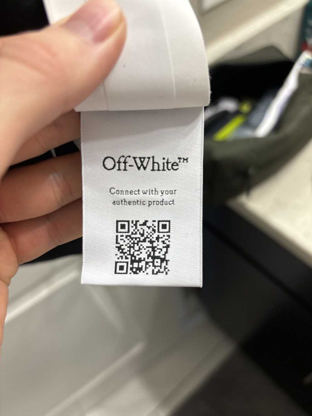 Off-White Off white blurred logo - image 6