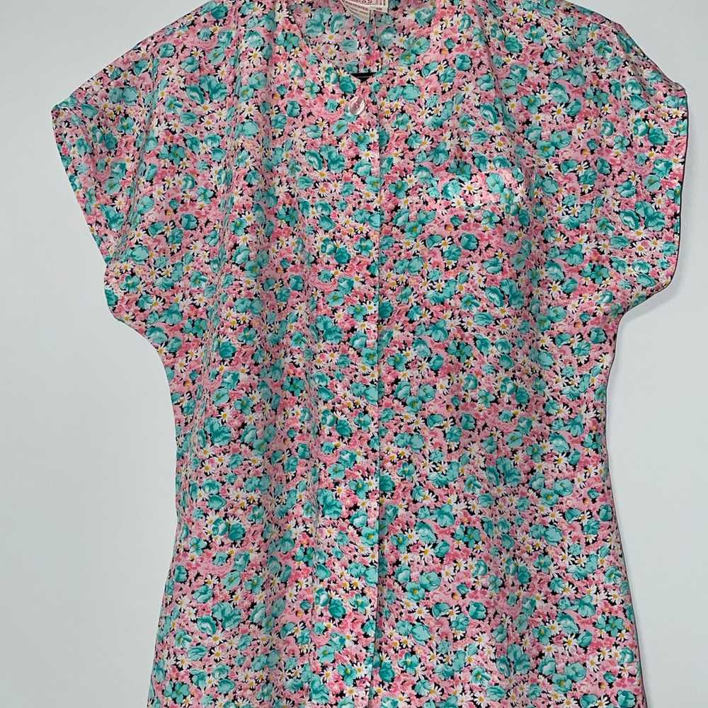 Tess vintage floral button down blouse cap sleeve - image 2