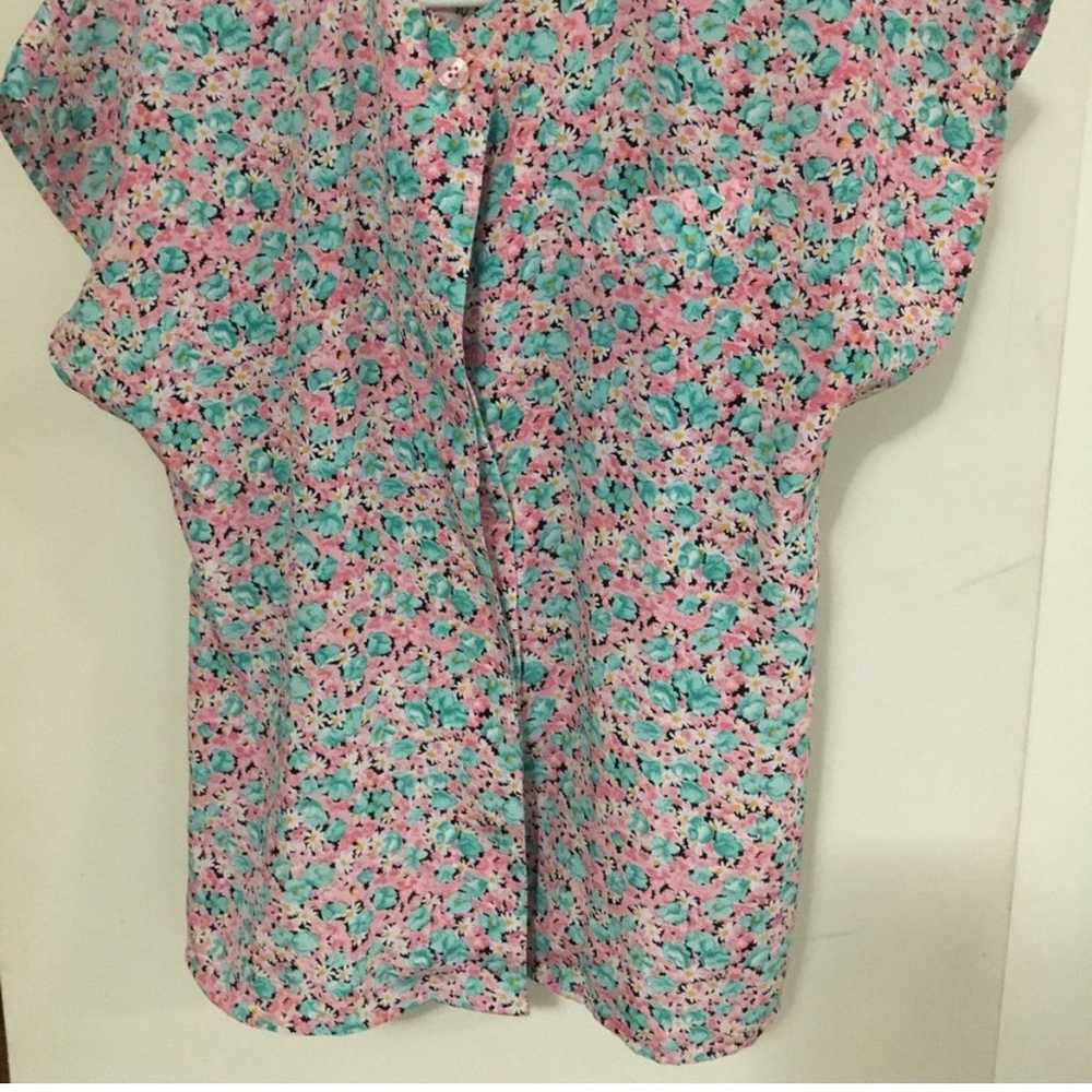 Tess vintage floral button down blouse cap sleeve - image 6