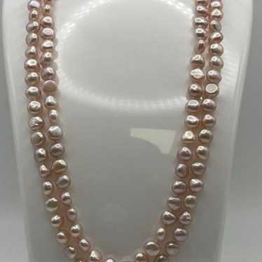 Pink pearl necklace - image 1